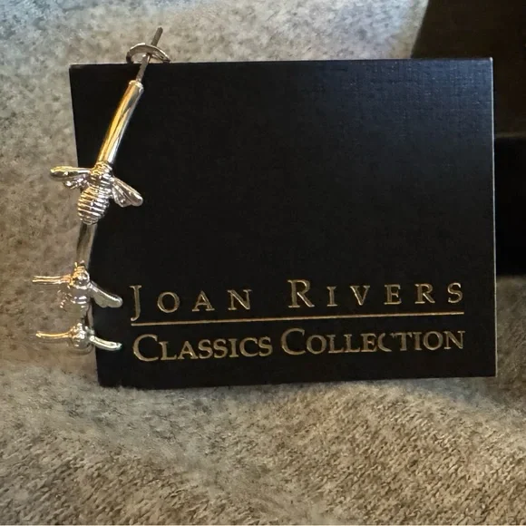 Joan Rivers Classics Collection Triple Bee Silver Hoop Earrings (NIB) 🐝 - Picture 6 of 13